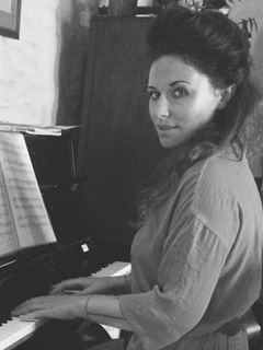 Violaine TRIMAILLE - professeur de piano et harpe à La Clé des Arts